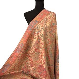 Elegant Floral Patterned Shawl